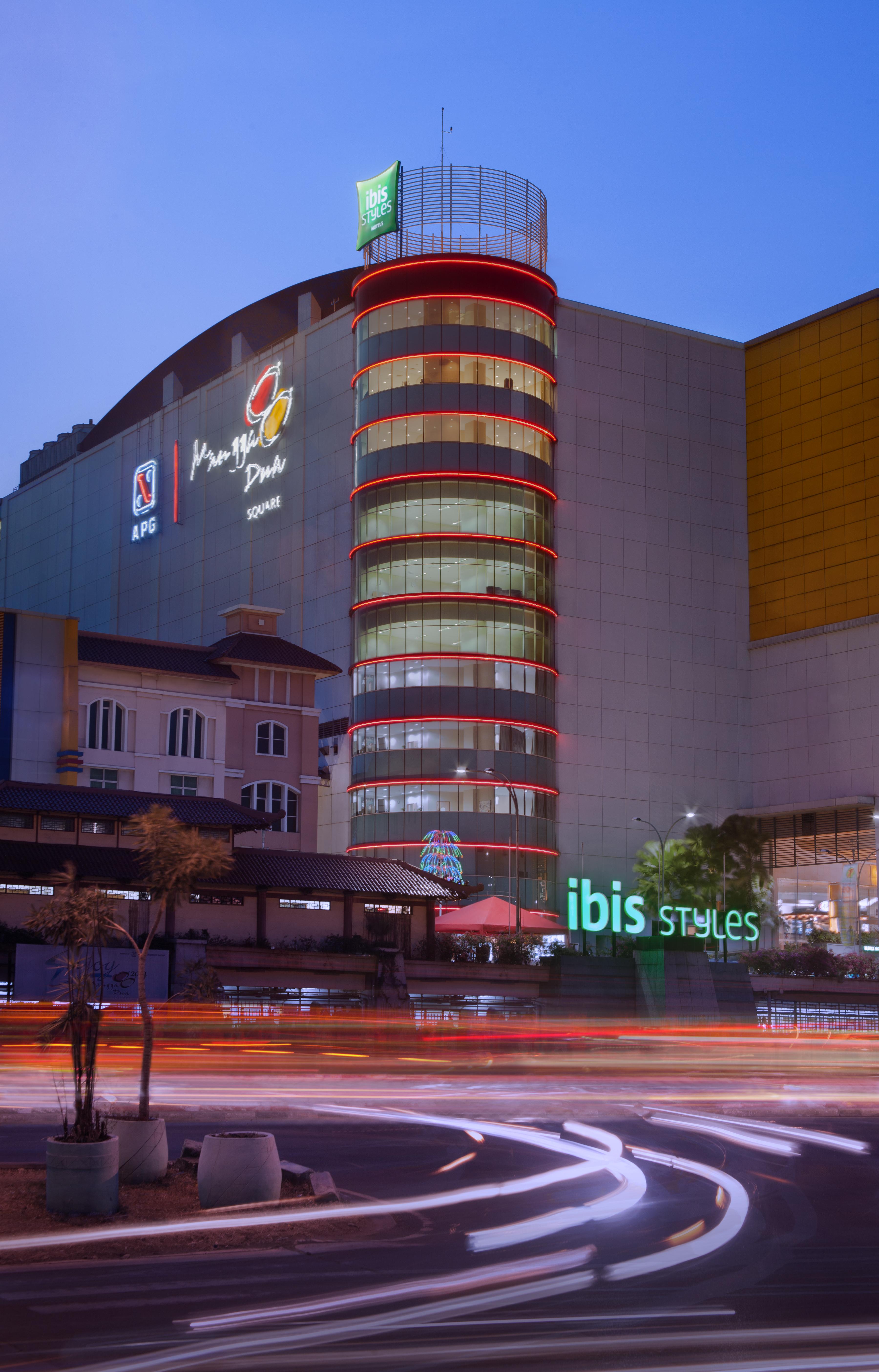 Ibis Styles Jakarta Mangga Dua Square Jacarta Exterior foto