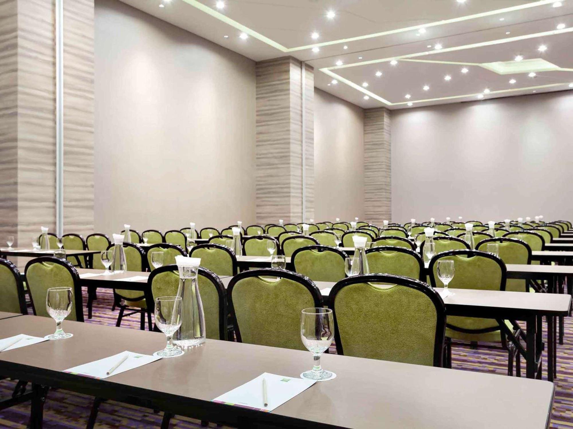 Ibis Styles Jakarta Mangga Dua Square Jacarta Exterior foto