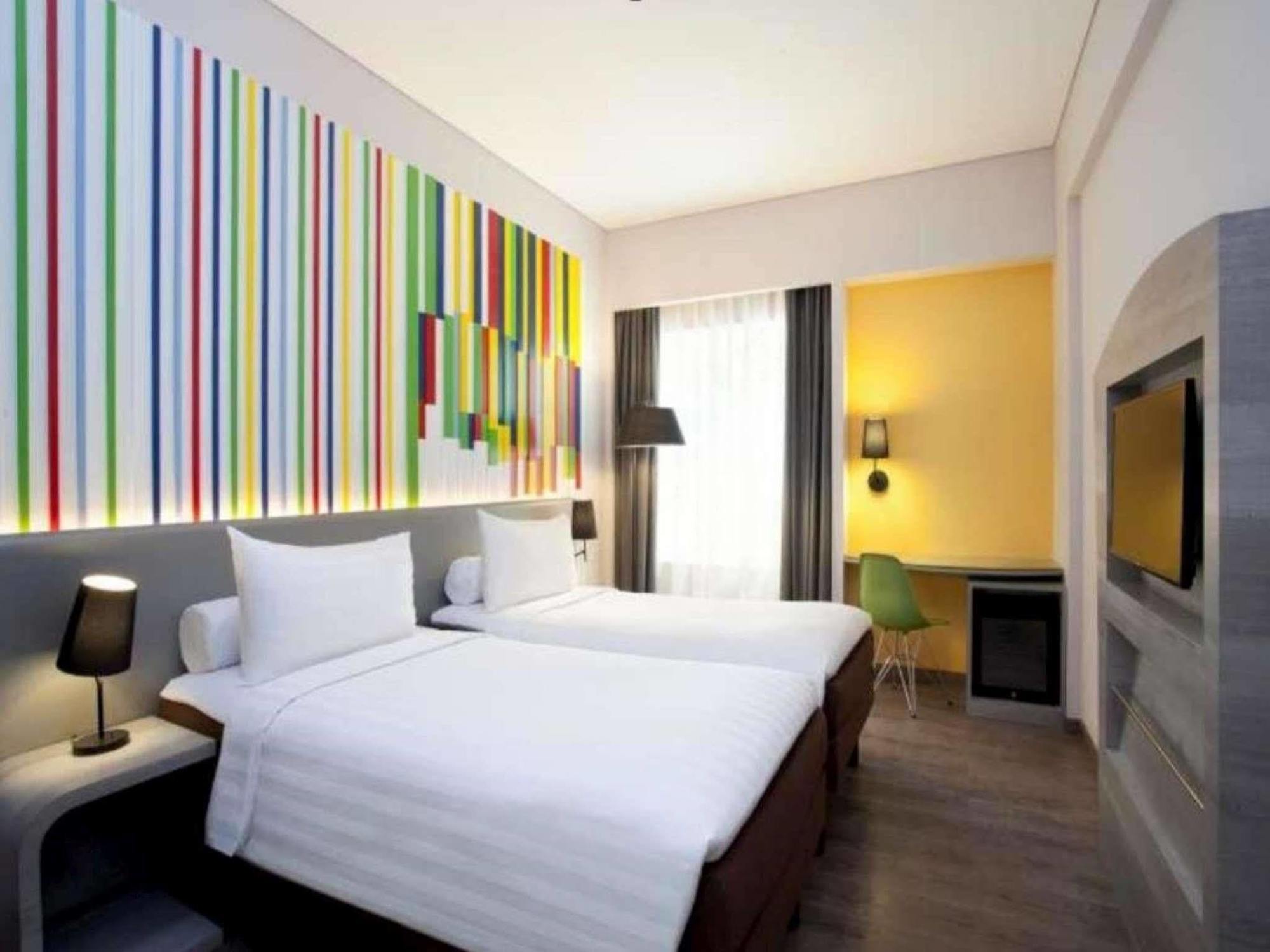 Ibis Styles Jakarta Mangga Dua Square Jacarta Exterior foto